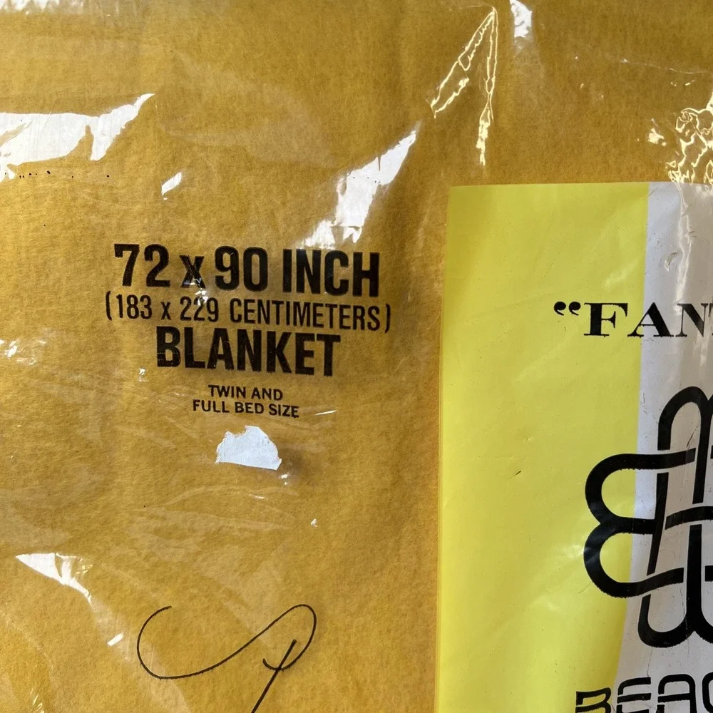 Vtg Beacon Fantasy Needlewoven Nylon Edge Yellow Acrylic Twin Full Blanket 90x72